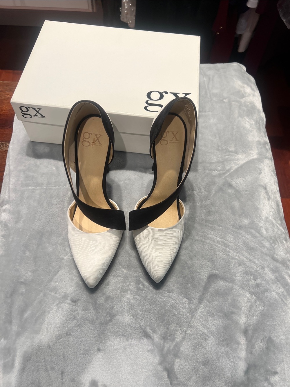 👠 gx by Gwen Stefani “Rino” Heels – White